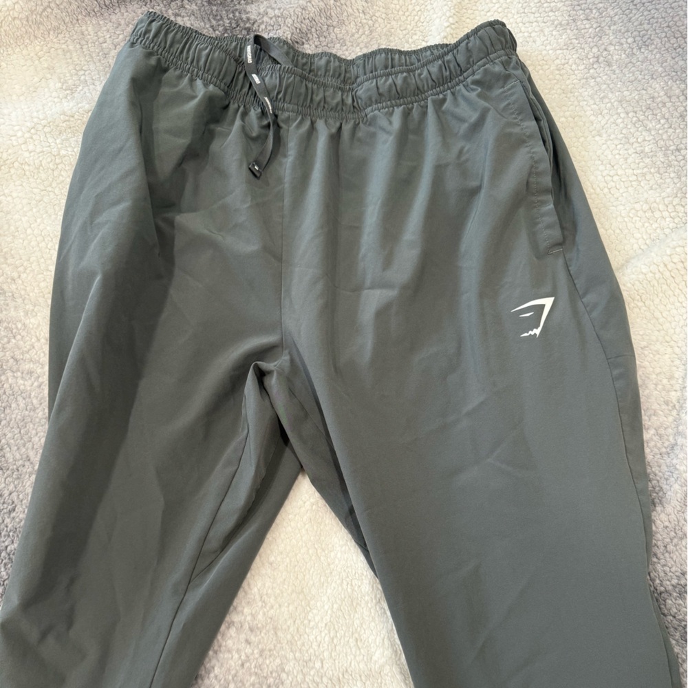 Arrival Woven Joggers